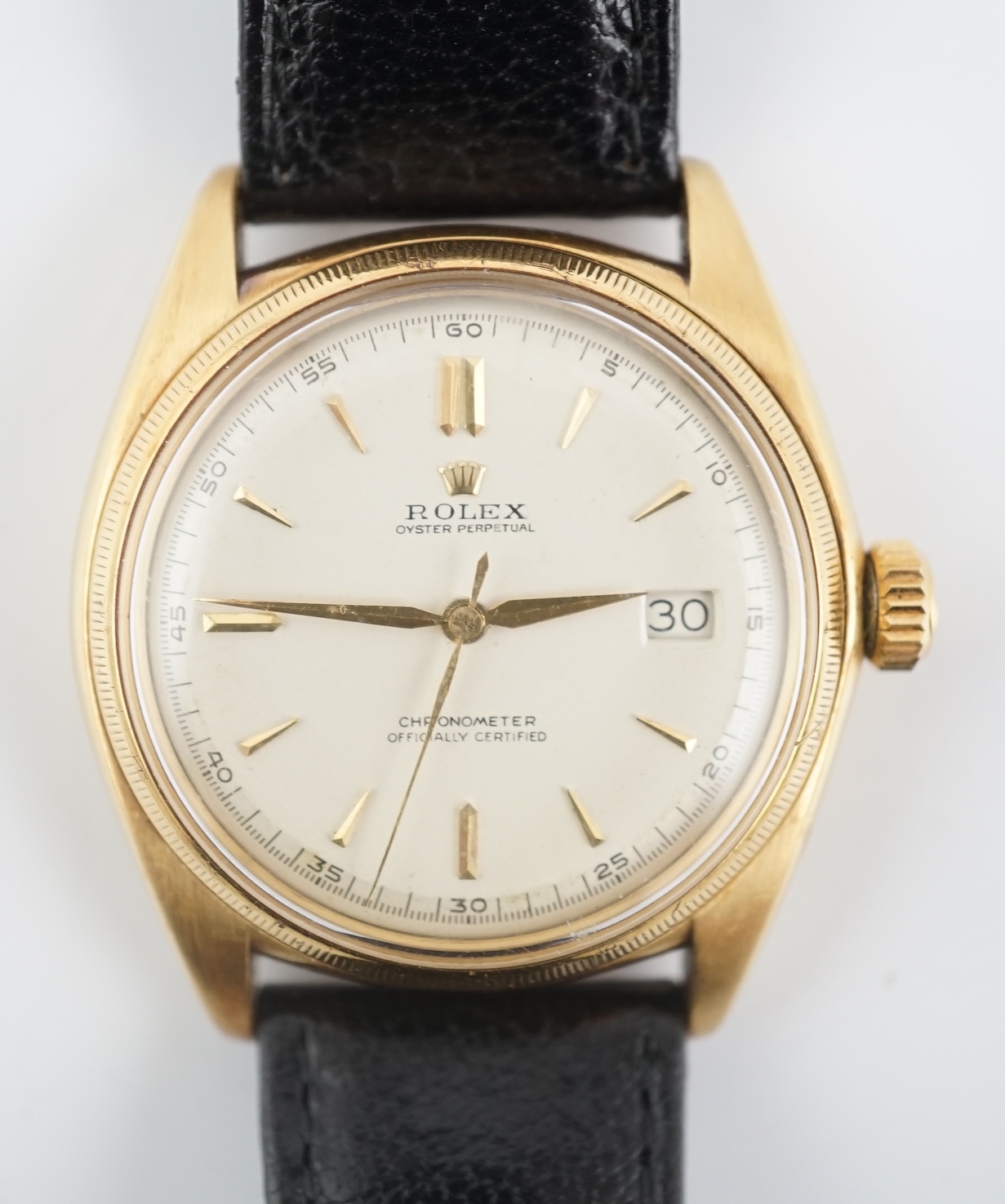 A gentleman's late 1940's 18ct gold Rolex Oyster perpetual chronometer bubble back wrist watch